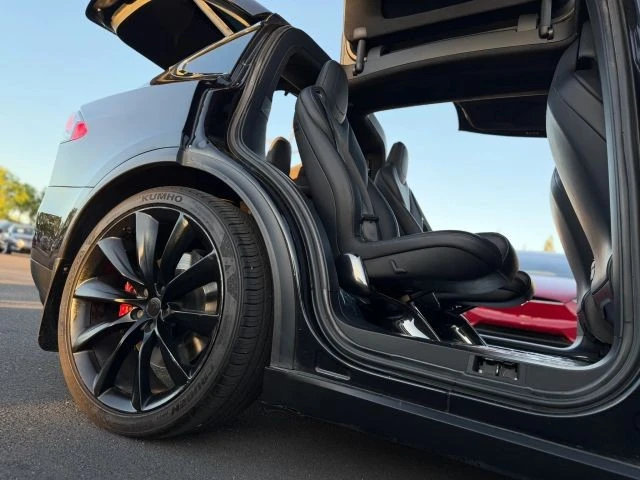 2018 Tesla Model X - Image 19 of 21