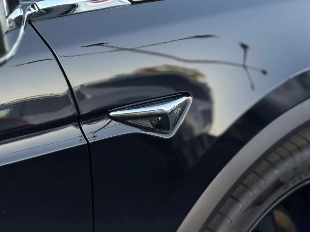 2018 Tesla Model X - Image 8 of 21