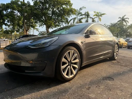 2018 Tesla Model 3 - Image 2 of 13