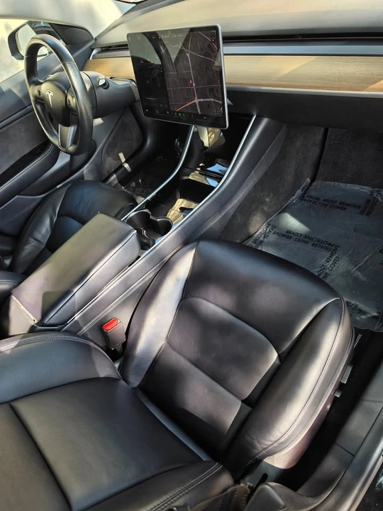2018 Tesla Model 3 - Image 17 of 20