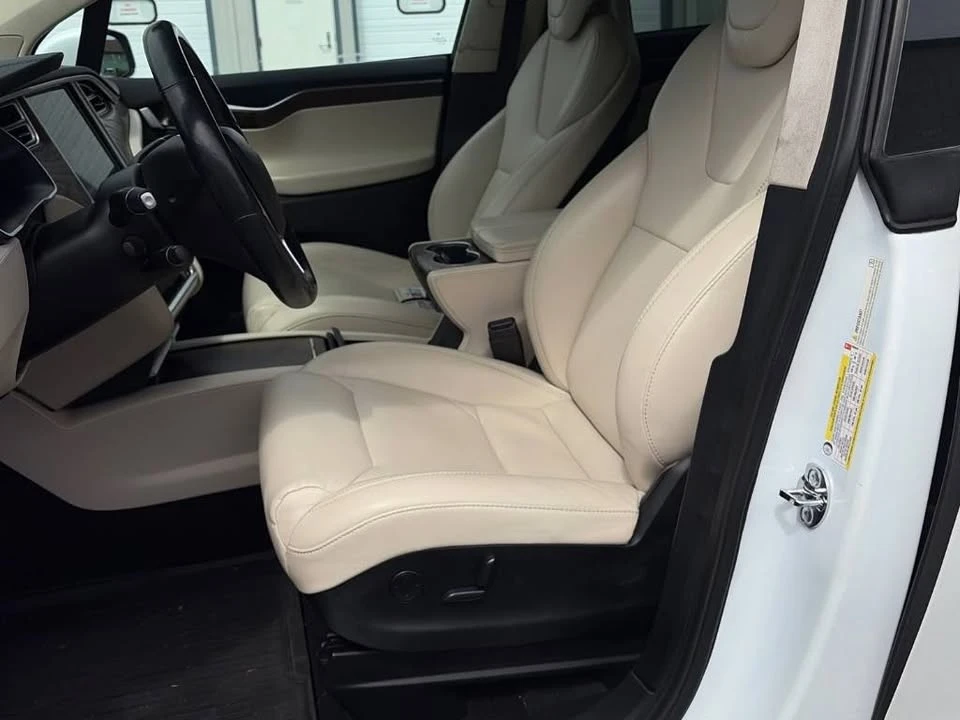 2018 Tesla Model X - Image 7 of 7