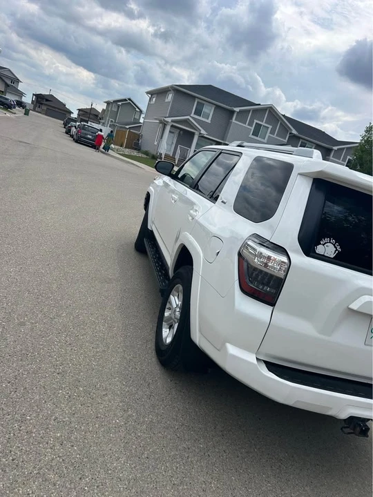 2018 Toyota 4Runner 5th Gen - Image 2 of 15
