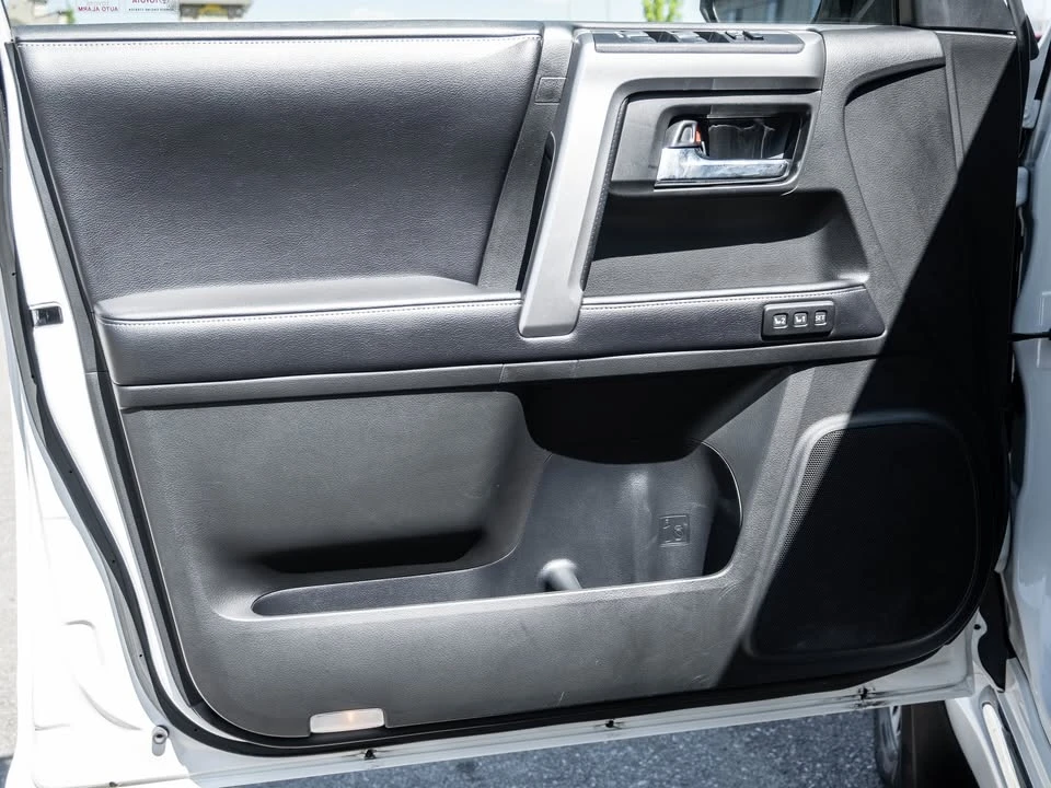 2018 Toyota 4Runner 5th Gen - Image 11 of 19