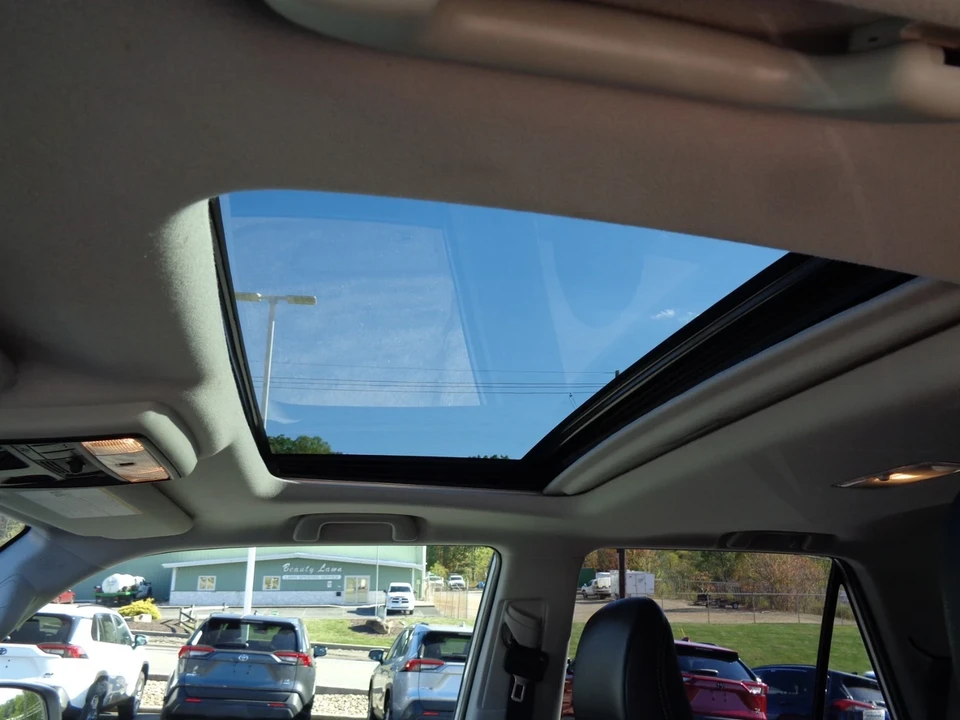 2018 Toyota 4Runner 5th Gen - Image 16 of 21