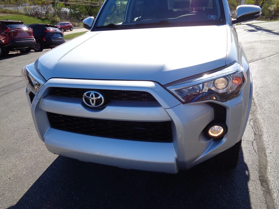 2018 Toyota 4Runner 5th Gen - Image 9 of 21