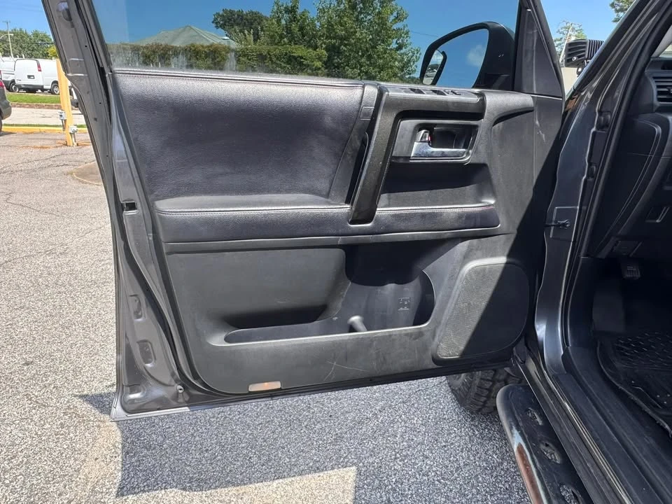 2018 Toyota 4Runner 5th Gen - Image 9 of 20