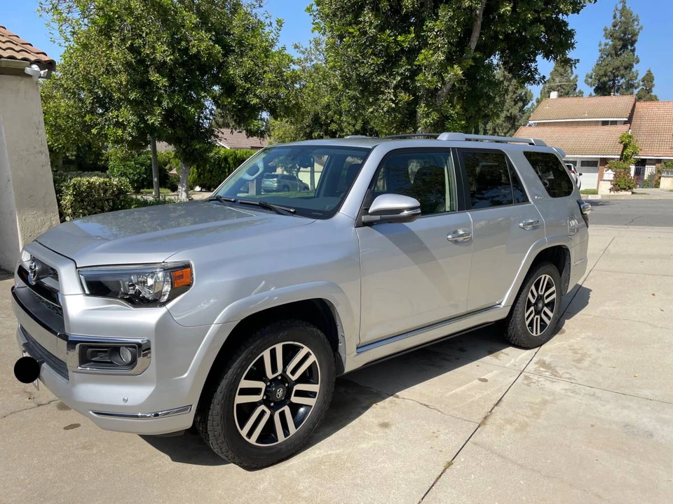 2018 Toyota 4Runner 5th Gen - Image 9 of 9