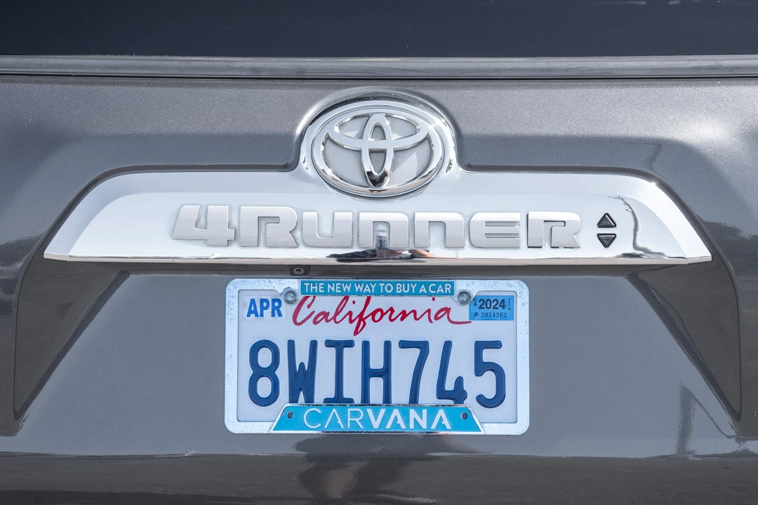 2018 Toyota 4Runner 5th Gen - Image 14 of 31