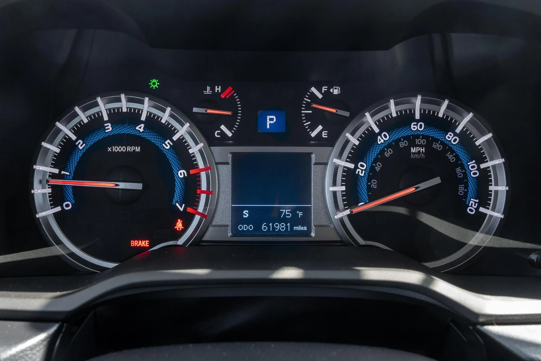 2018 Toyota 4Runner 5th Gen - Image 28 of 31