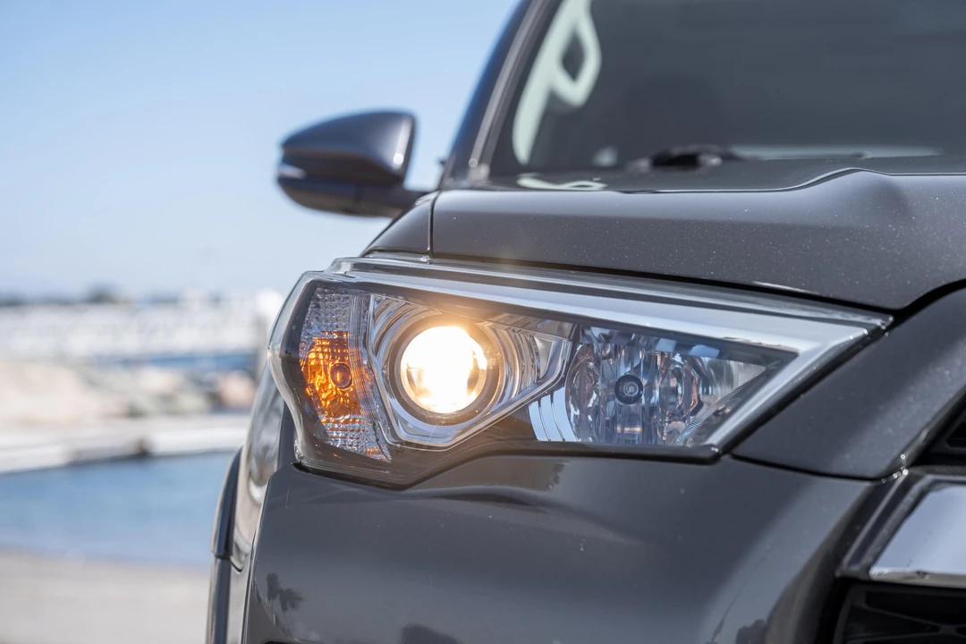 2018 Toyota 4Runner 5th Gen - Image 9 of 31
