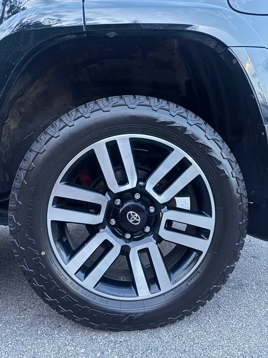 2018 Toyota 4Runner 5th Gen - Image 16 of 17