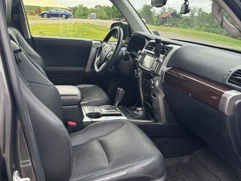 2018 Toyota 4Runner - Image 6 of 7