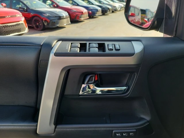 2018 Toyota 4Runner 5th Gen - Image 17 of 20