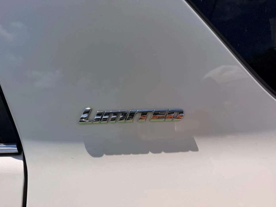 2018 Toyota 4Runner 5th Gen - Image 16 of 17