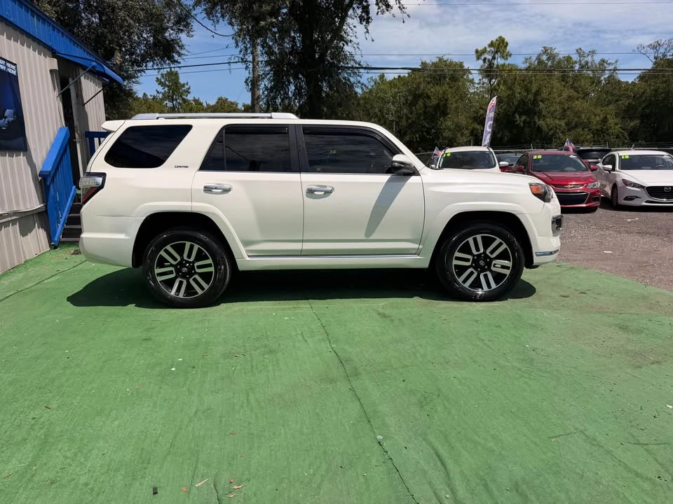 2018 Toyota 4Runner 5th Gen - Image 7 of 17