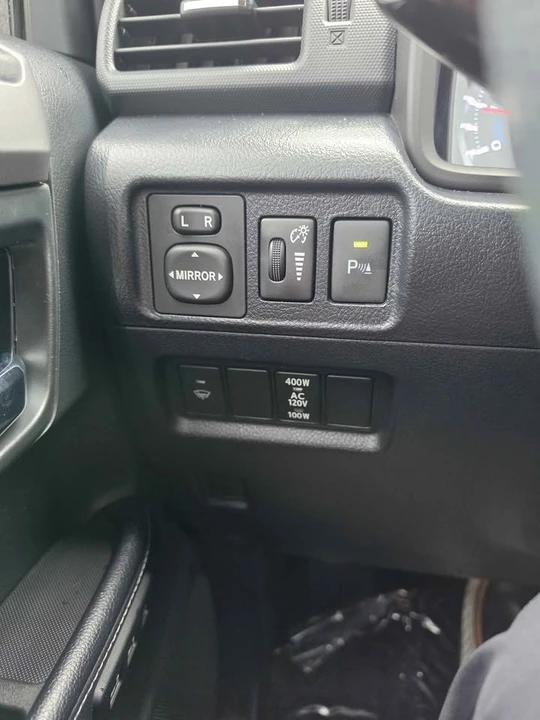 2018 Toyota 4Runner 5th Gen - Image 13 of 17