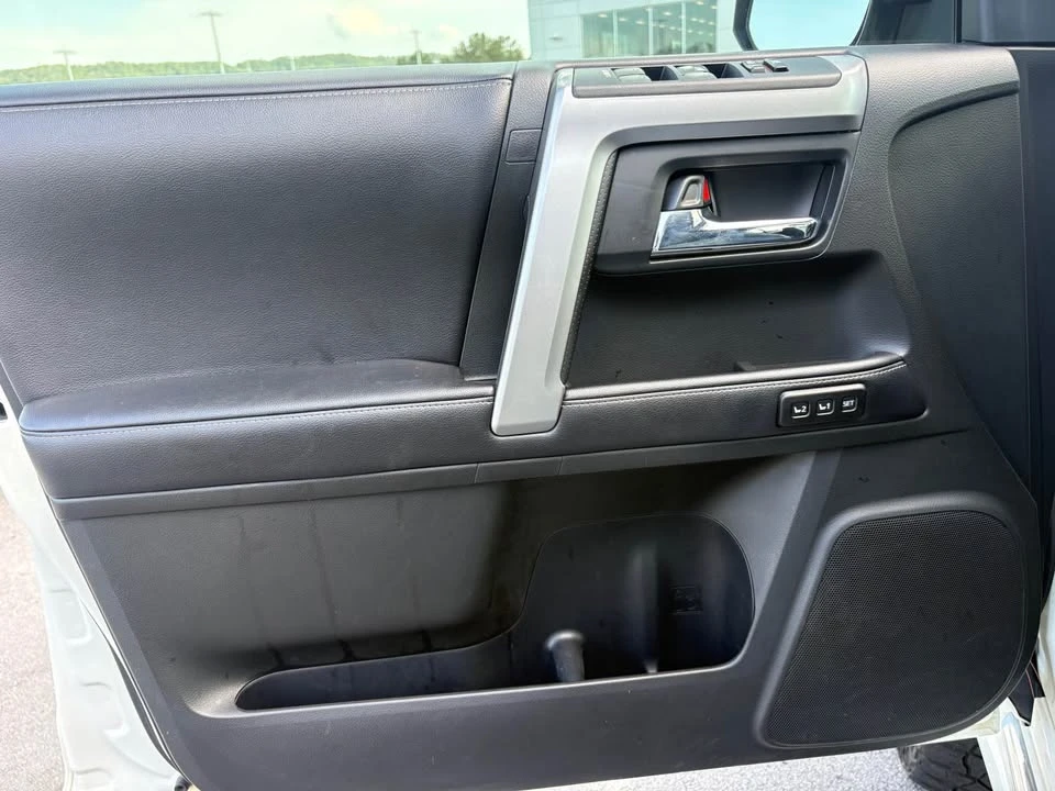 2018 Toyota 4Runner 5th Gen - Image 8 of 14
