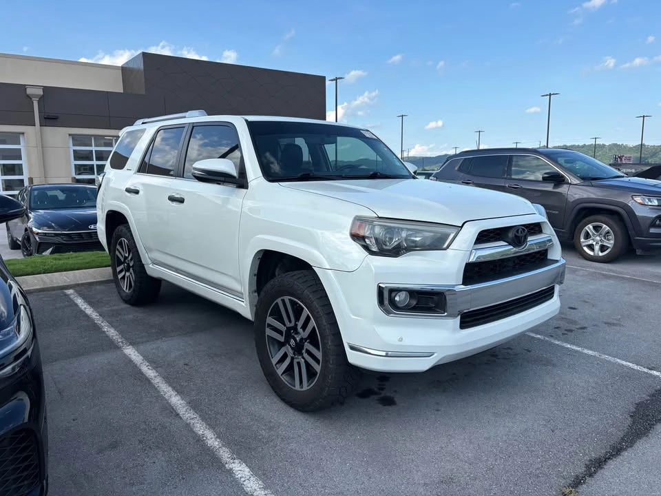 2018 Toyota 4Runner 5th Gen - Image 10 of 14