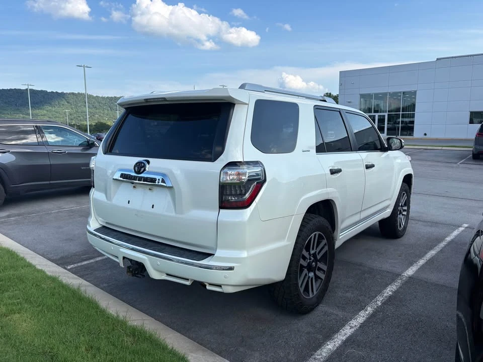 2018 Toyota 4Runner 5th Gen - Image 11 of 14