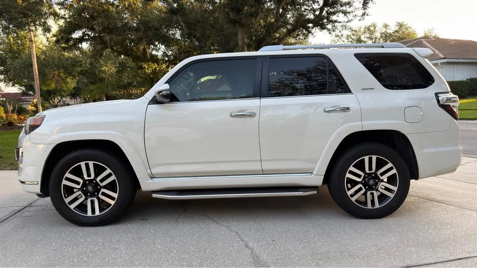 2018 Toyota 4Runner 5th Gen - Image 9 of 17