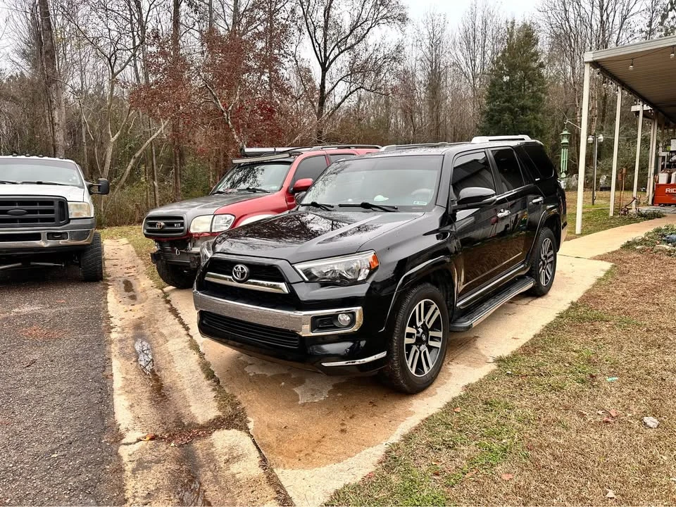 2018 Toyota 4Runner 5th Gen - Image 2 of 15