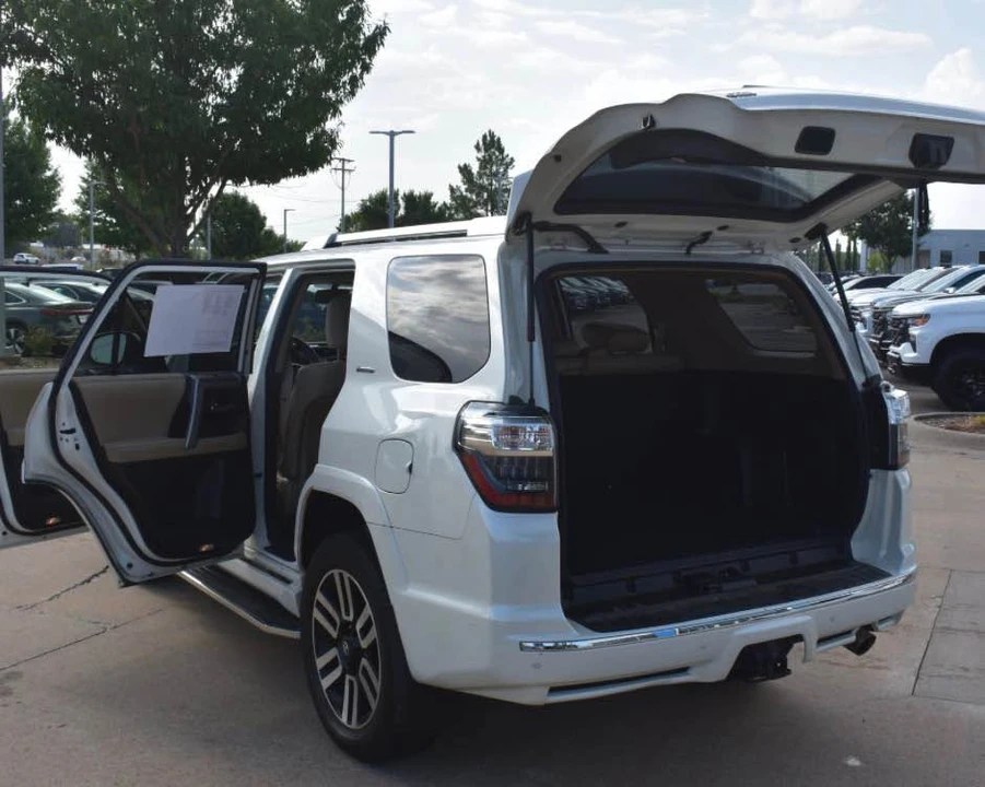 2018 Toyota 4Runner 5th Gen - Image 11 of 14