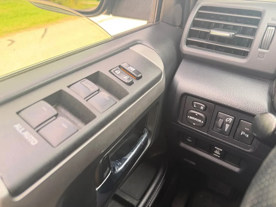 2018 Toyota 4Runner 5th Gen - Image 17 of 20