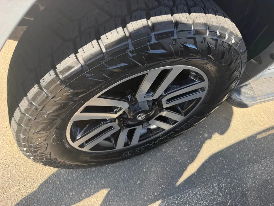 2018 Toyota 4Runner 5th Gen - Image 8 of 10