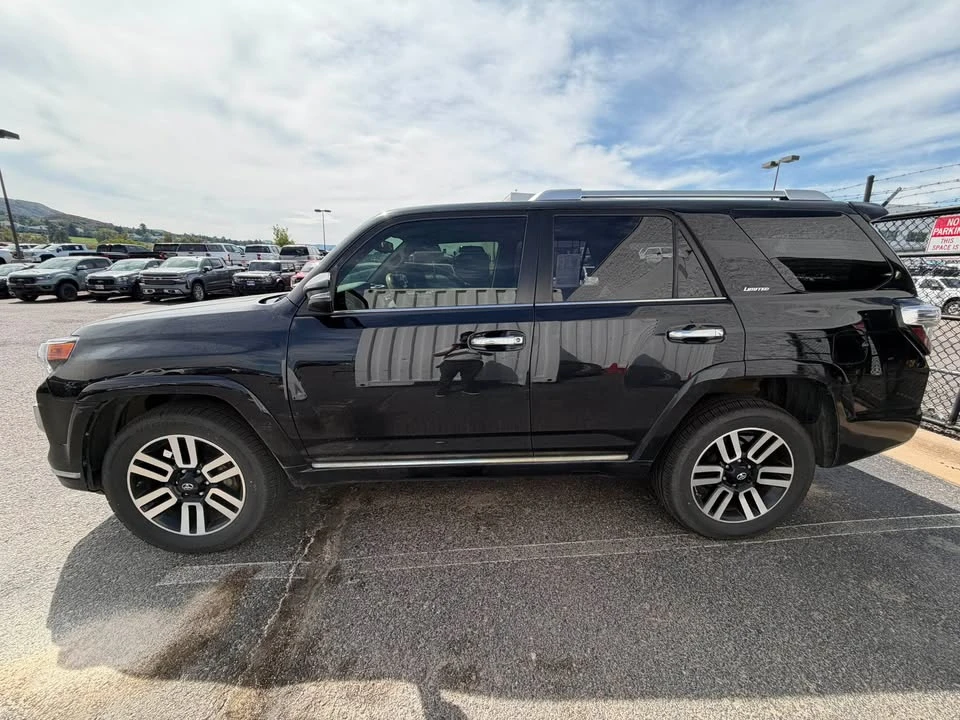 2018 Toyota 4Runner 5th Gen - Image 4 of 15