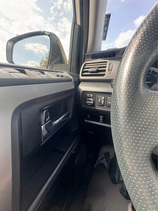 2018 Toyota 4Runner 5th Gen - Image 17 of 18