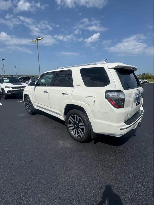 2018 Toyota 4Runner 5th Gen - Image 4 of 18