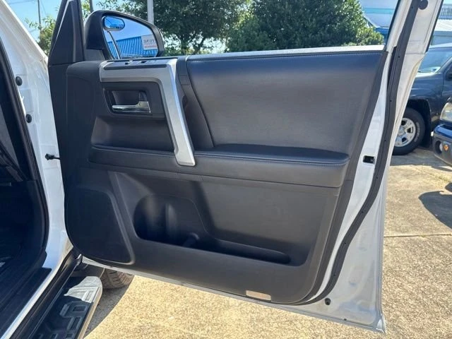2018 Toyota 4Runner 5th Gen - Image 16 of 19