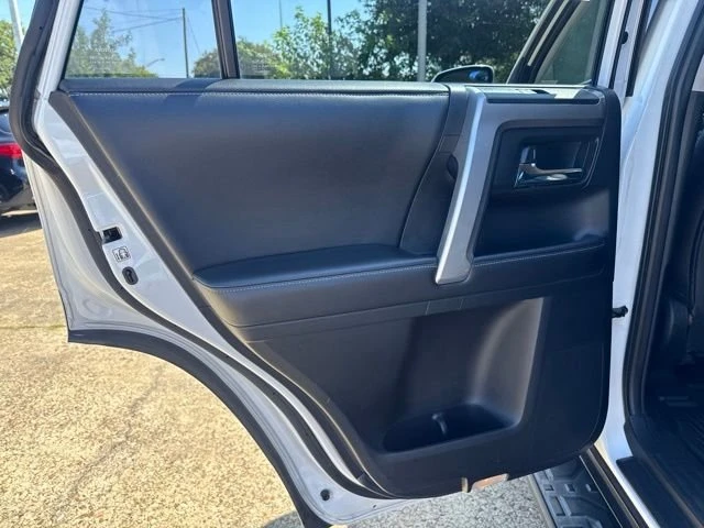 2018 Toyota 4Runner 5th Gen - Image 19 of 19