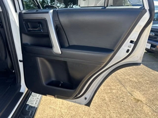 2018 Toyota 4Runner 5th Gen - Image 17 of 19