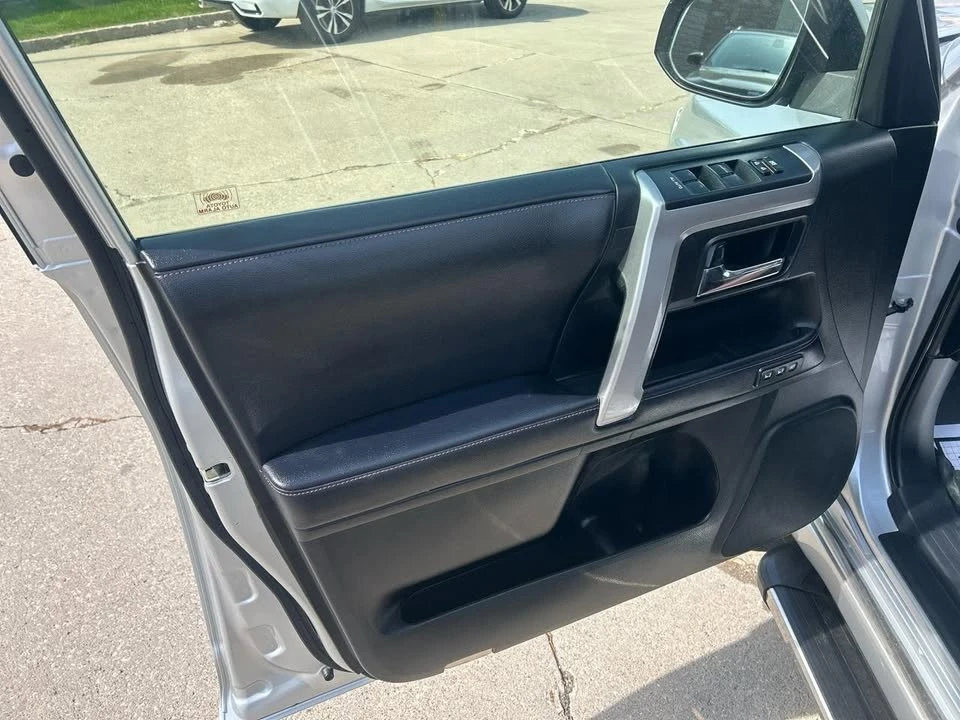 2018 Toyota 4Runner 5th Gen - Image 9 of 20