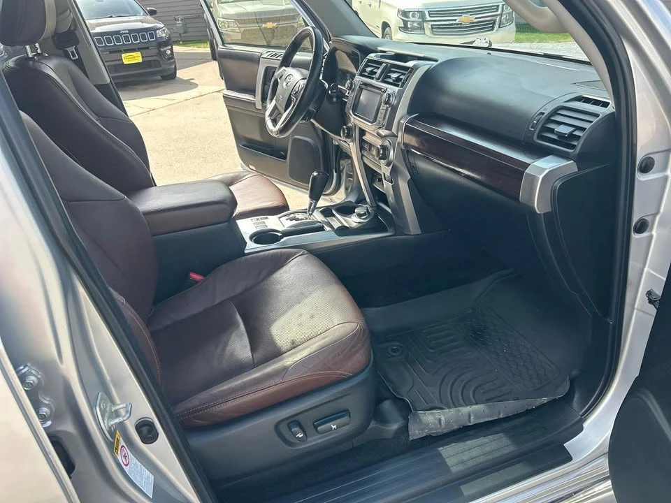 2018 Toyota 4Runner 5th Gen - Image 17 of 20