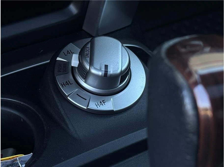 2018 Toyota 4Runner 5th Gen - Image 17 of 20