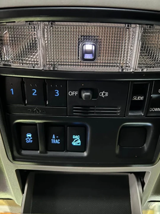 2018 Toyota 4Runner 5th Gen - Image 8 of 10