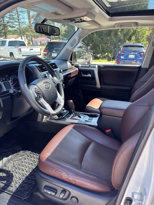 2018 Toyota 4Runner 5th Gen - Image 9 of 10