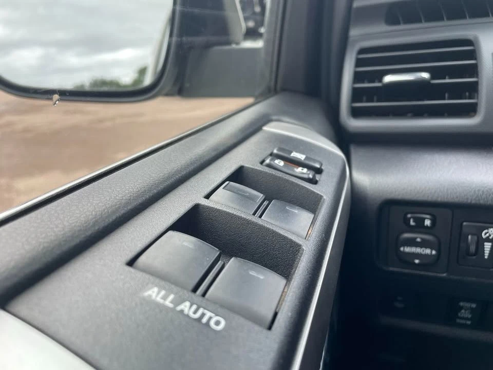 2018 Toyota 4Runner 5th Gen - Image 18 of 20