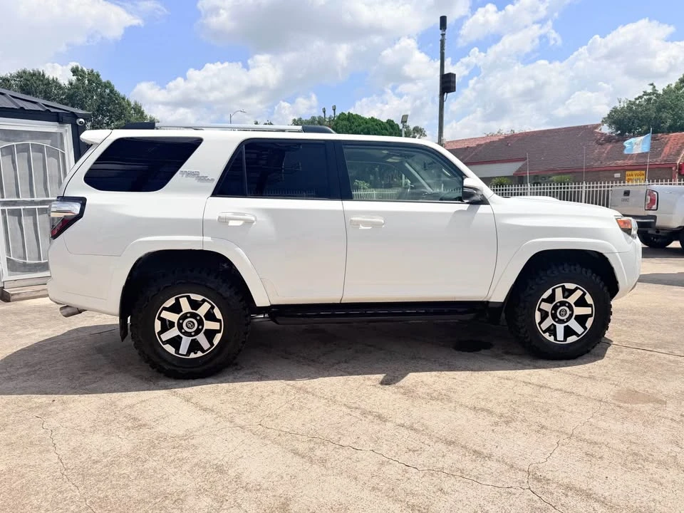 2018 Toyota 4Runner 5th Gen - Image 2 of 3