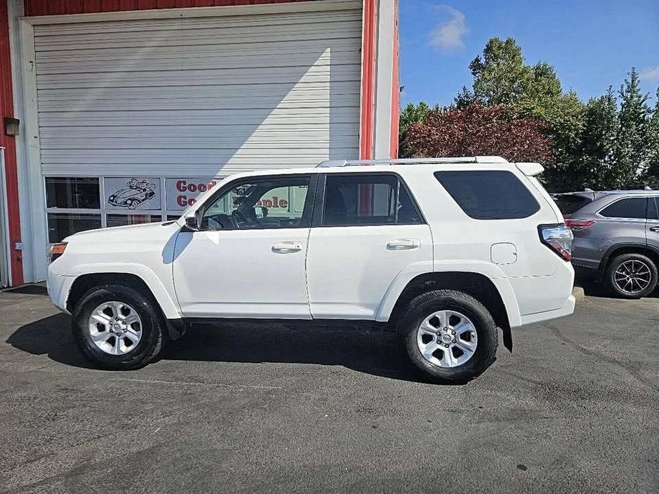 2018 Toyota 4Runner 5th Gen - Image 8 of 17