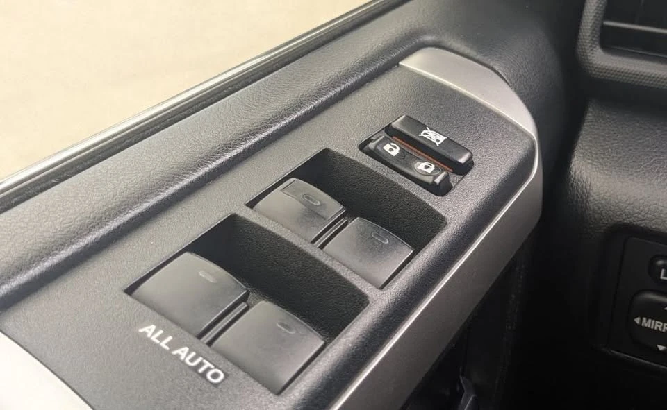 2018 Toyota 4Runner 5th Gen - Image 11 of 20