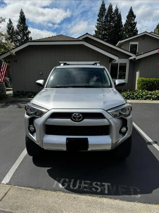 2018 Toyota 4Runner 5th Gen - Image 4 of 10