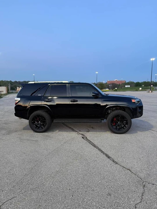 2018 Toyota 4Runner 5th Gen - Image 5 of 9