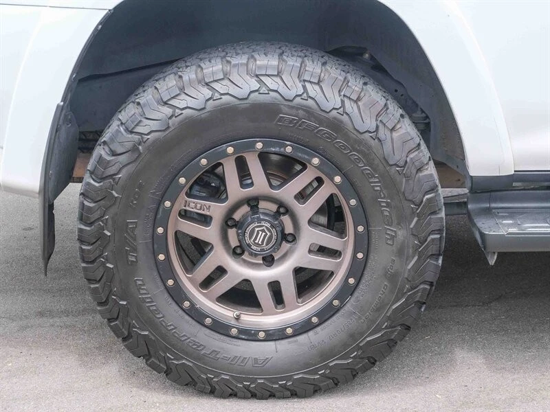 2018 Toyota 4Runner 5th Gen - Image 11 of 21