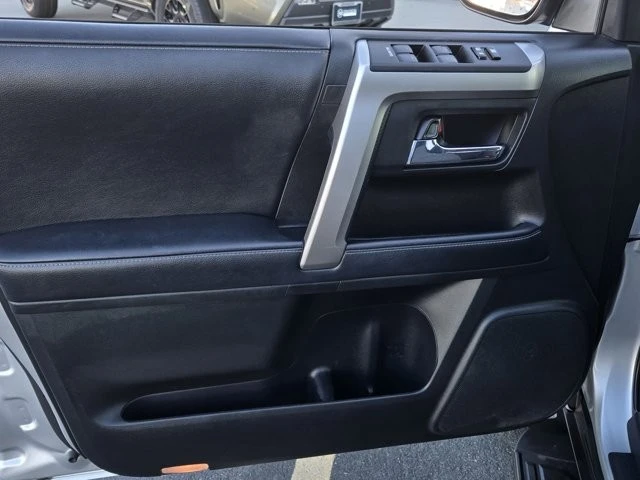 2018 Toyota 4Runner 5th Gen - Image 9 of 12