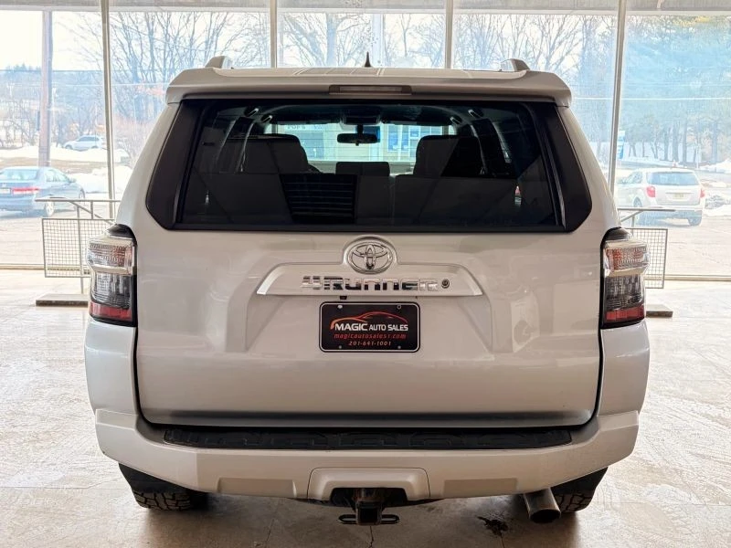 2018 Toyota 4Runner 5th Gen - Image 8 of 12