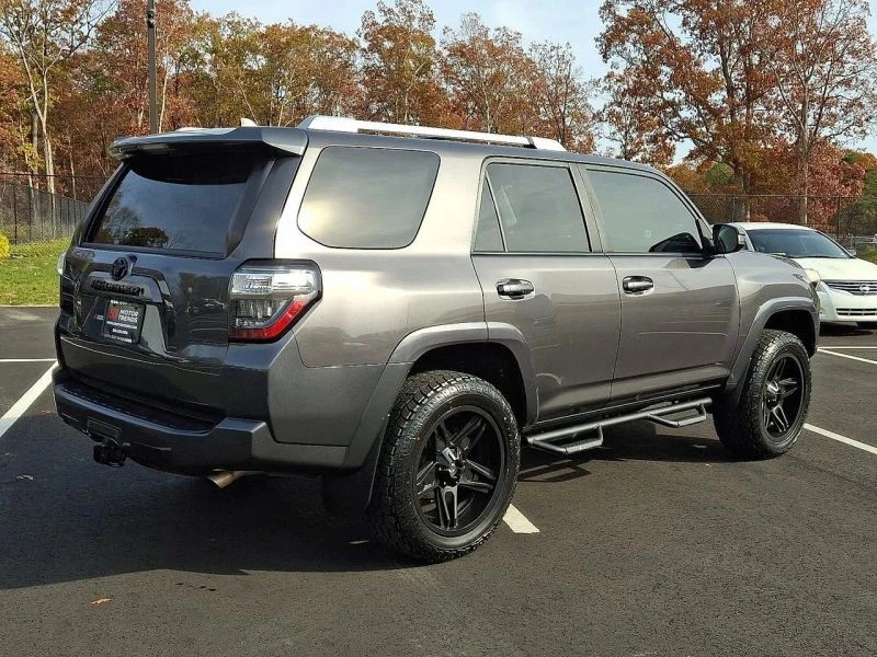 2018 Toyota 4Runner 5th Gen - Image 6 of 12