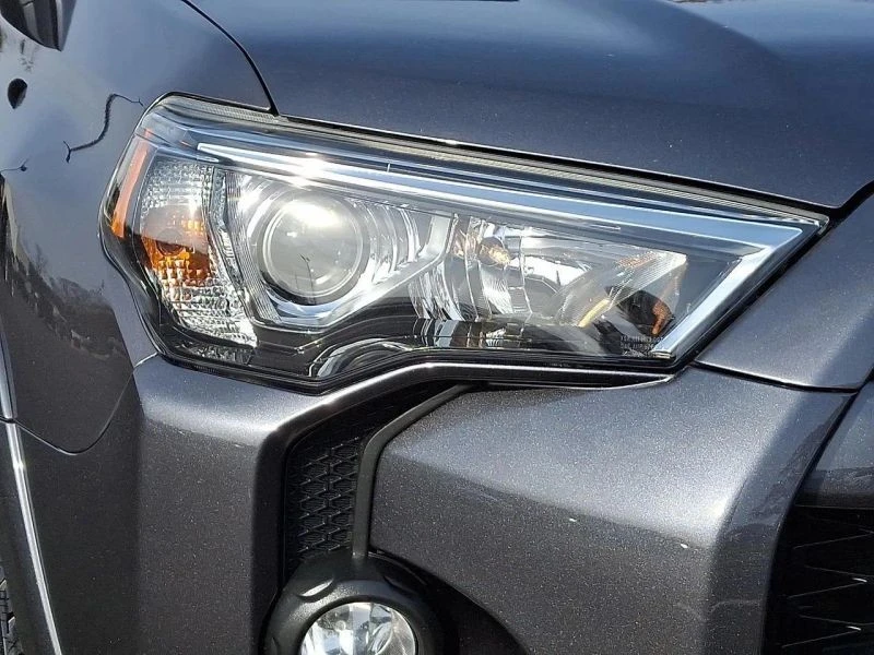2018 Toyota 4Runner 5th Gen - Image 9 of 12